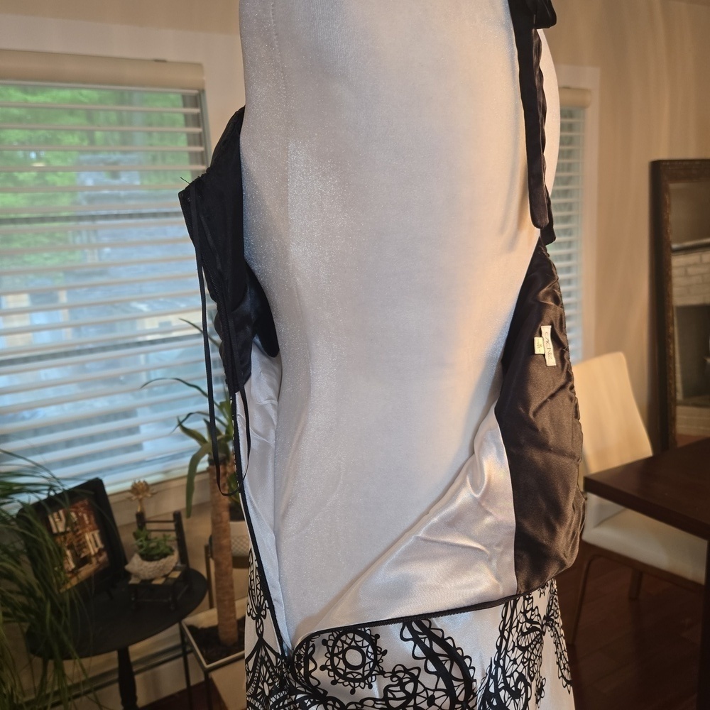 VTG Cache Y2K Embellished Plunge Halter Paisly Satin Maxi Gown Size 2 - Picture 10 of 11